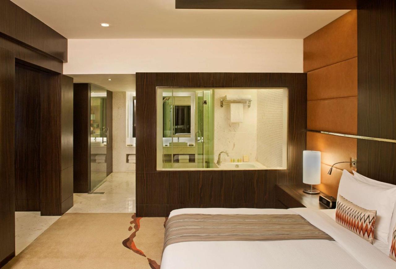 Radisson Blu Hotel Amritsar Exterior photo A room at the Taj Bengal