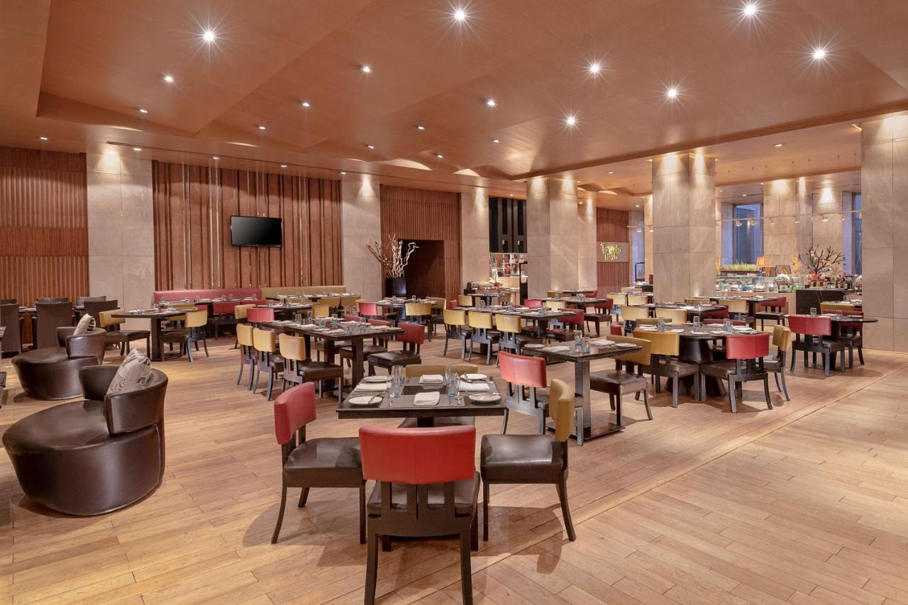 Radisson Blu Hotel Amritsar Exterior photo The restaurant