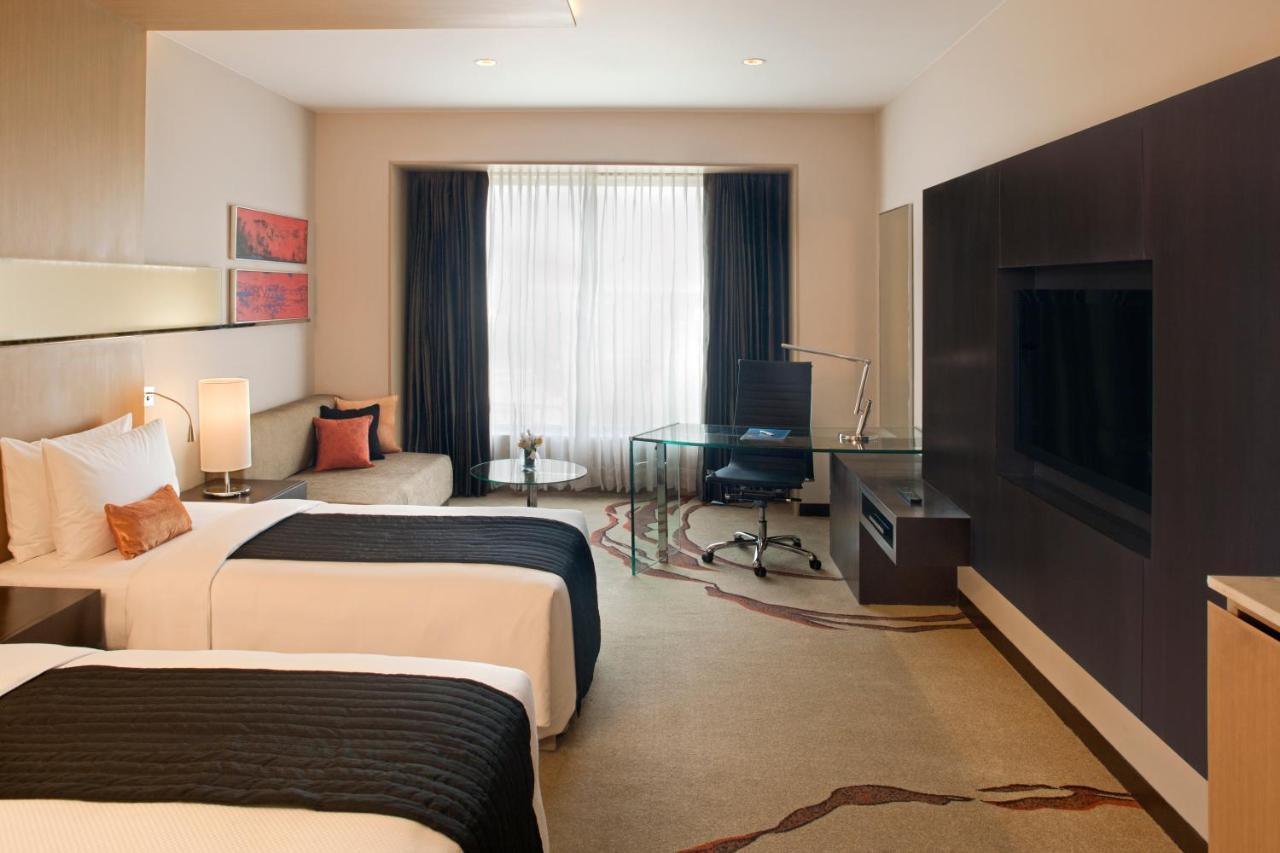 Radisson Blu Hotel Amritsar Exterior photo A room at the Taj Bengal