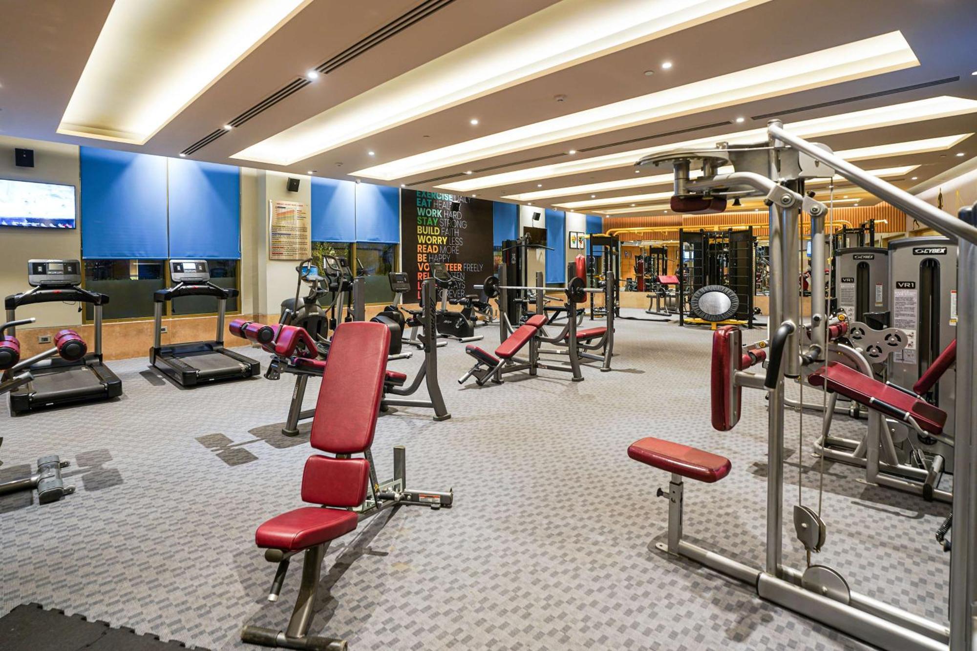 Radisson Blu Hotel Amritsar Exterior photo The gym at the hotel