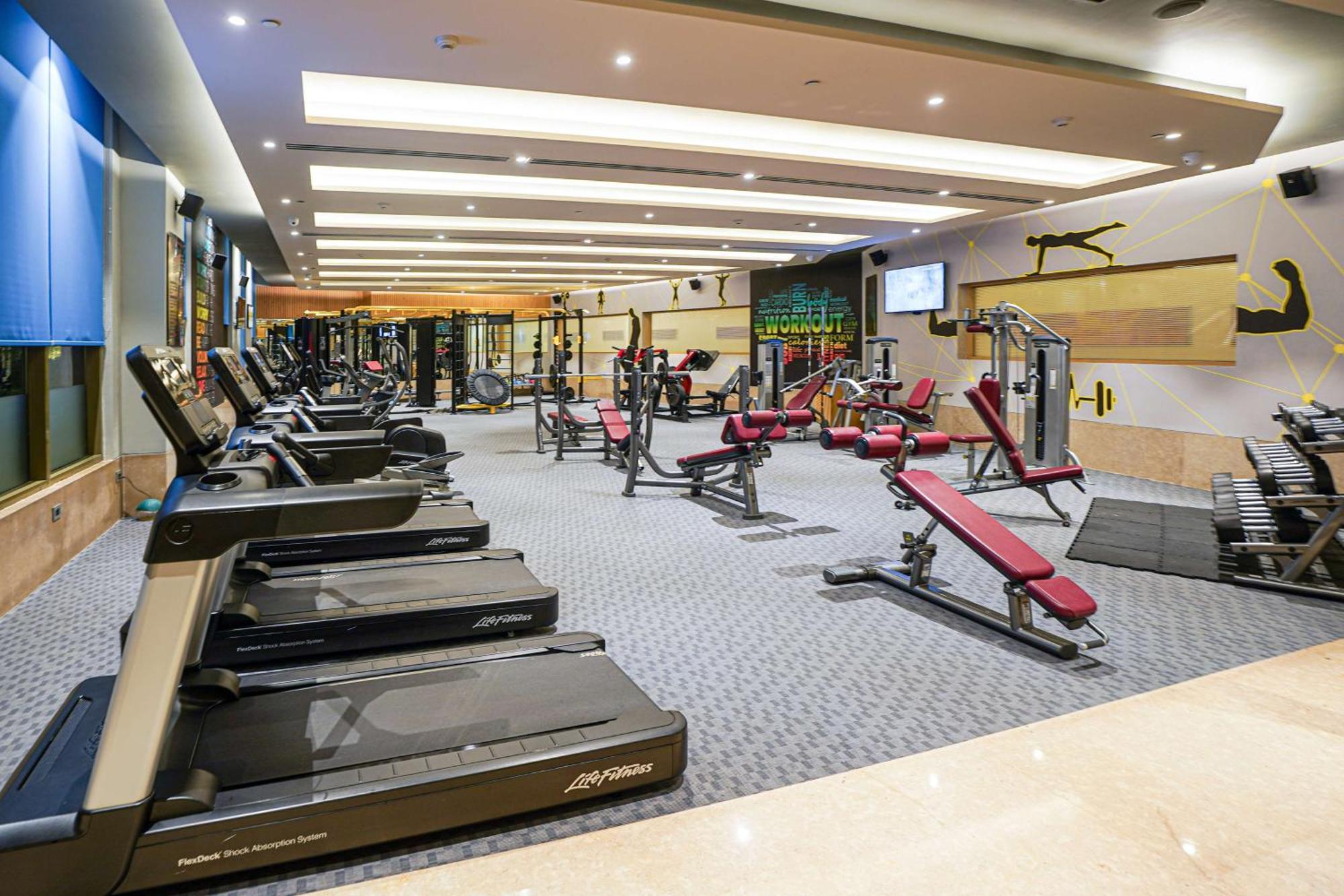 Radisson Blu Hotel Amritsar Exterior photo The gym at the hotel