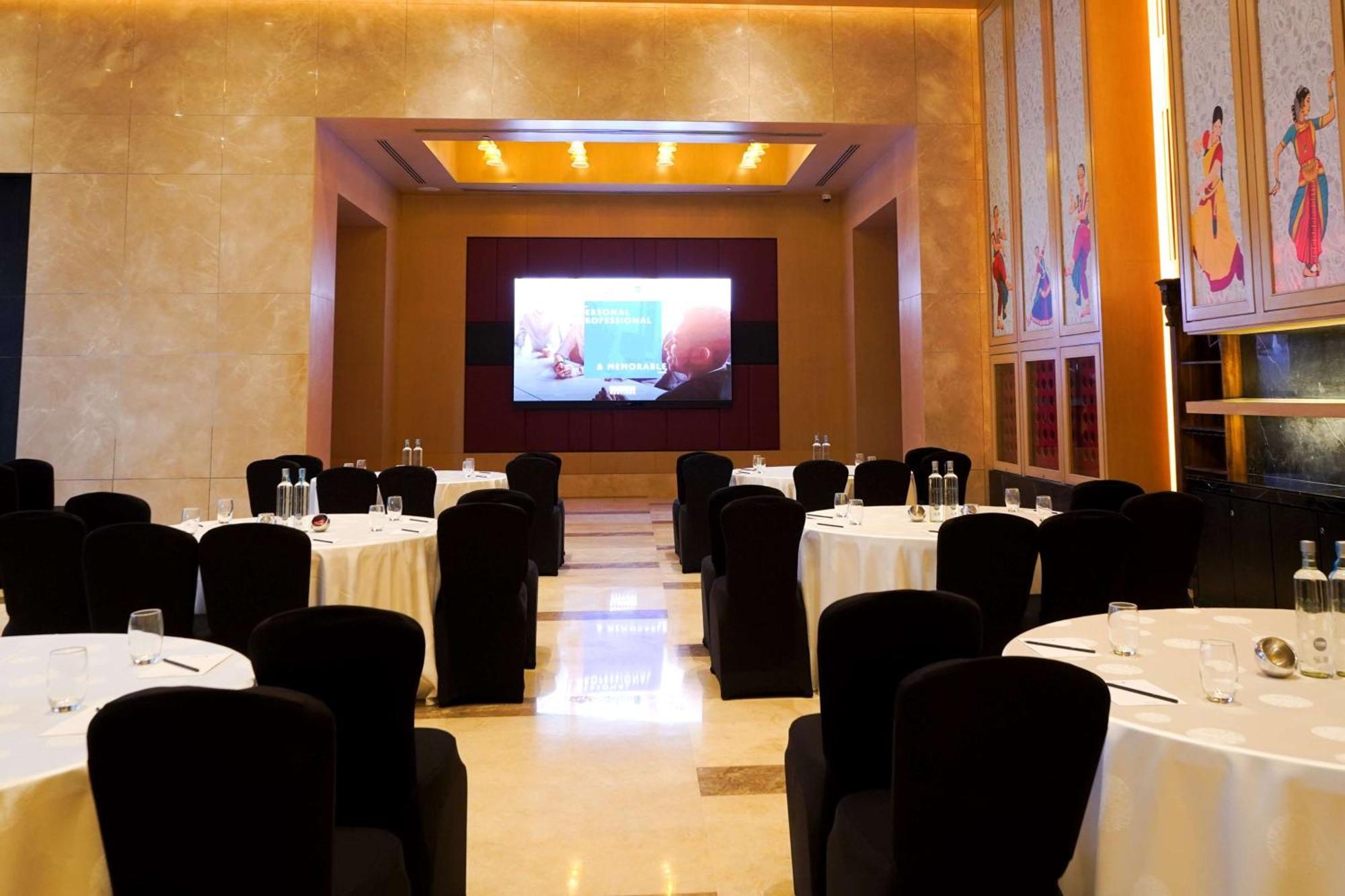 Radisson Blu Hotel Amritsar Exterior photo